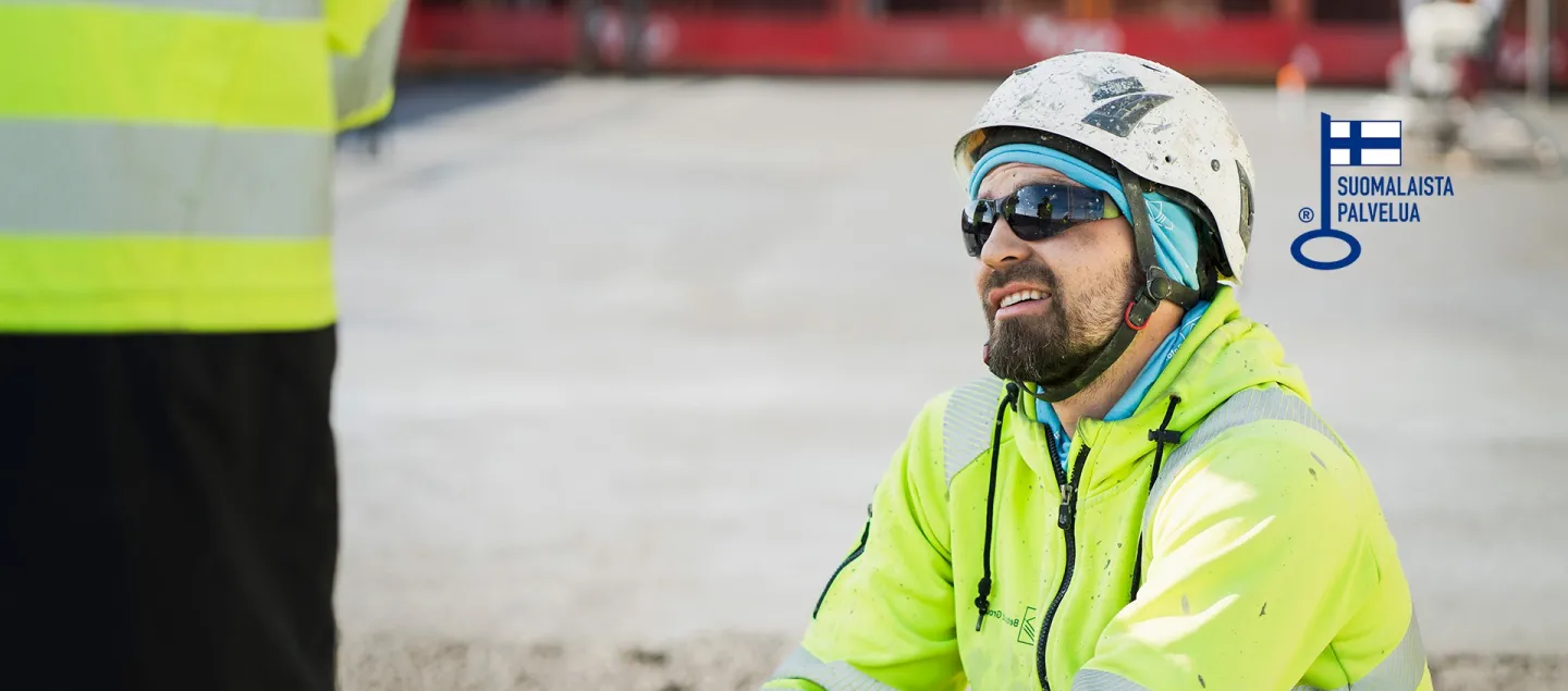 rakennustyöntekijä työmaalla