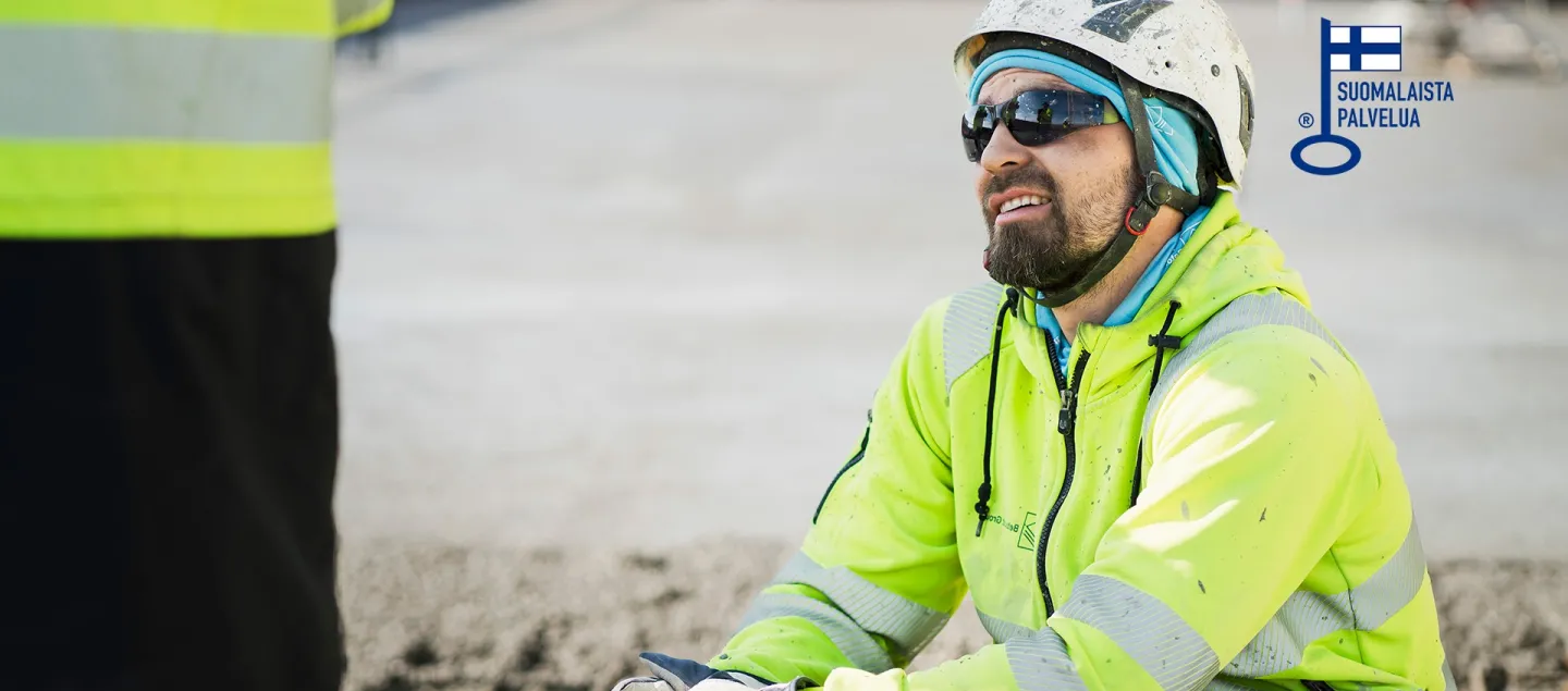 rakennustyöntekijä työmaalla